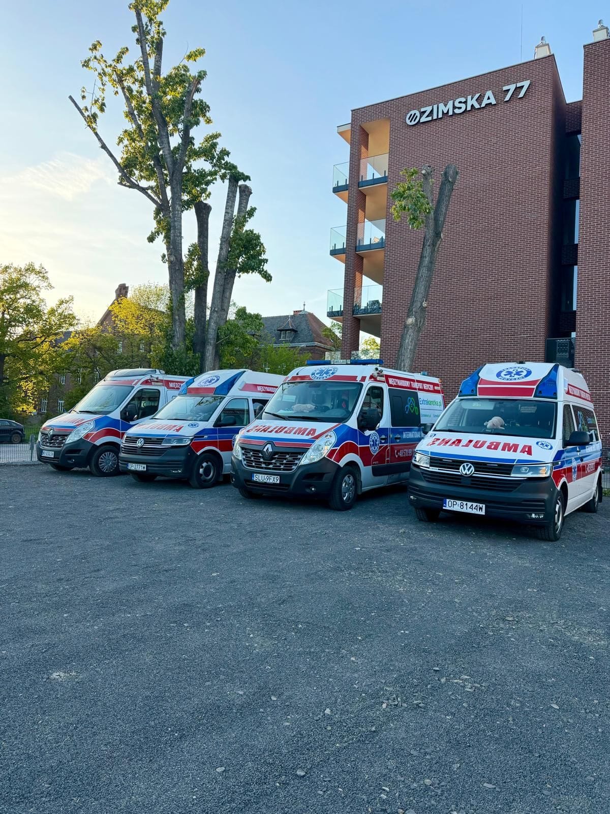 Vier Krankenwagen von Extrakaretka.pl in Opole – Flotte für Patiententransporte